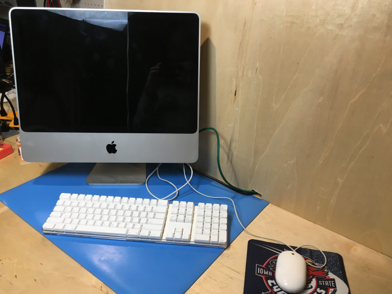 Mid-2007 iMac7,1 (El Capitan) with mouse and keyboard