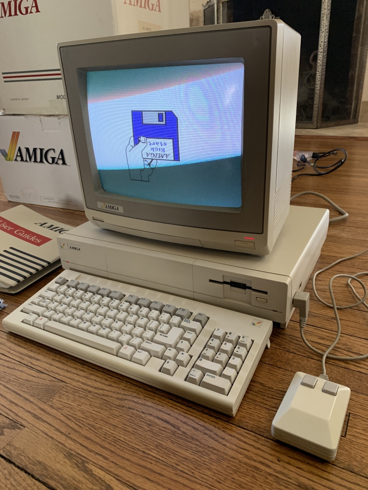 Early Commodore Amiga 1000 and Monitor With Original Boxes and Materials! Excellent Shape! image #8