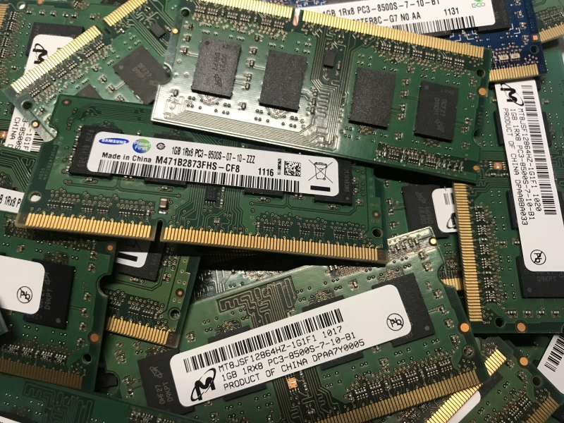 x50 1GB DDR3 1066MHZ PC3-8500 RAM modules