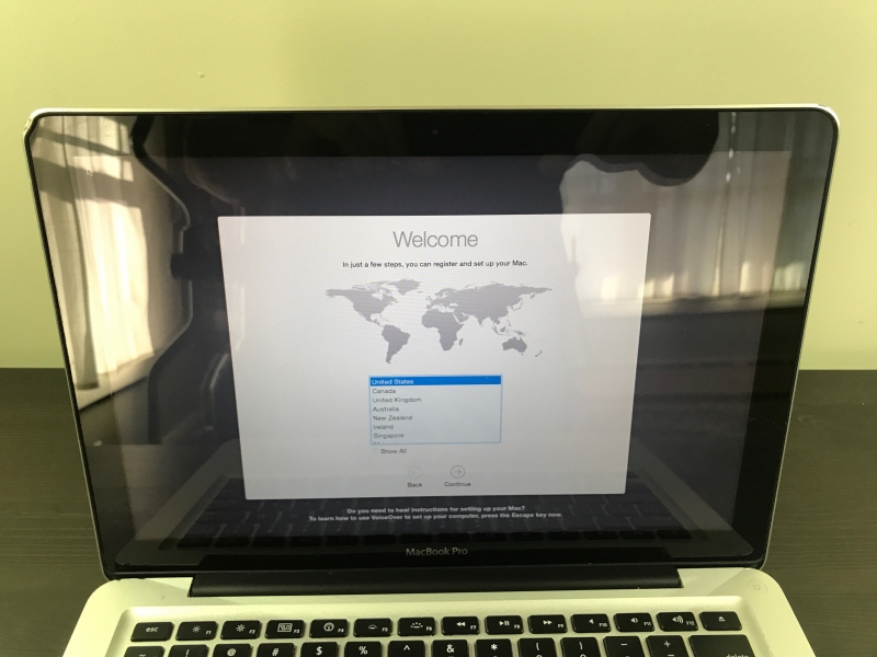 Apple MacBook Pro 13" 2.66GHZ C2D 4GB RAM 320GB HD MC375LL/A Yosemite image #2