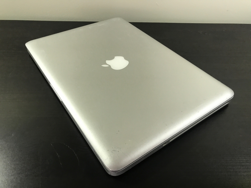 Apple MacBook Pro 13" 2.26GHZ C2D 4GB RAM 250GB HD MB990LL/A Yosemite image #4