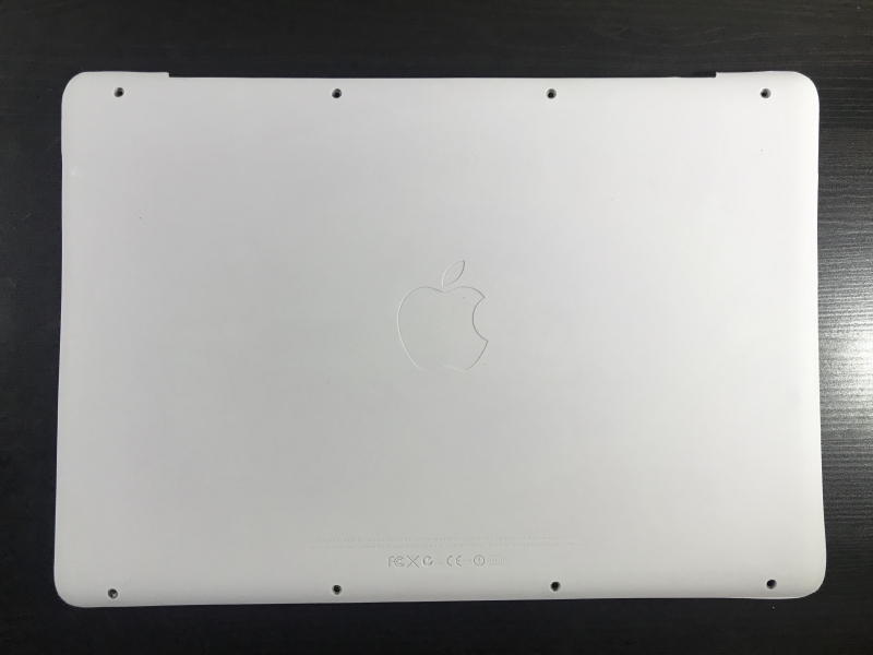 thumbnail image 2 of Anti-Scratch Matte Hard Case Shell For MacBook White 13 Inch A1342 Lykoko 2 of 3