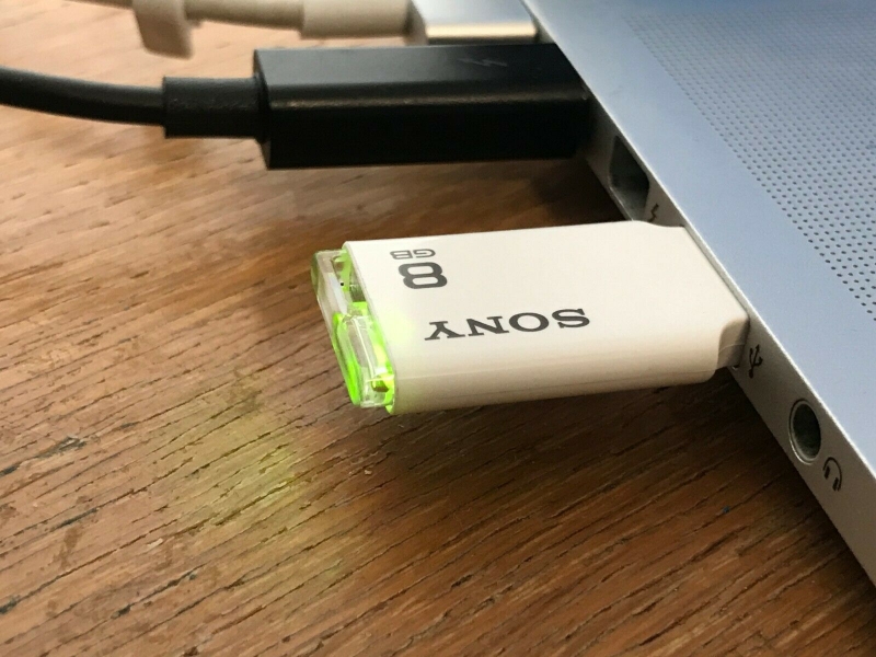 Sony 8GB Micro Vault M-Series USB Flash Drive White USM8GM, 20 Lot image #3